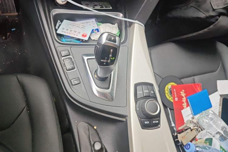 Used BMW 3 Series 2015 320Li Luxury Edition Fashion Model Gear Lever