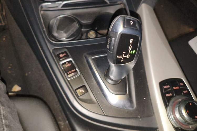 Used BMW 3 Series 2015 320Li Fashion Model Gear Lever