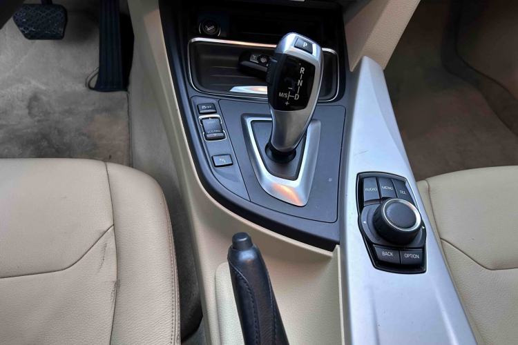 Used BMW 3 Series 2015 320i Fashion Model Gear Lever