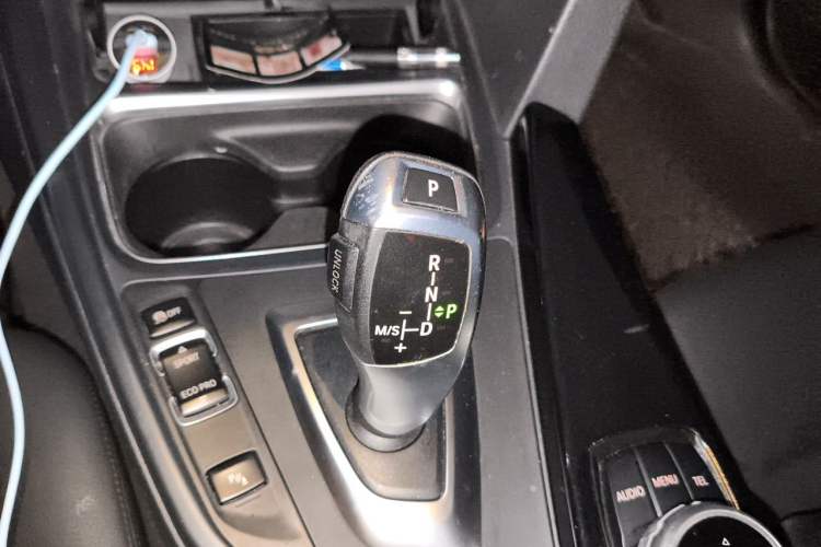 Used BMW 3 Series 2015 316Li Fashion Model Gear Lever