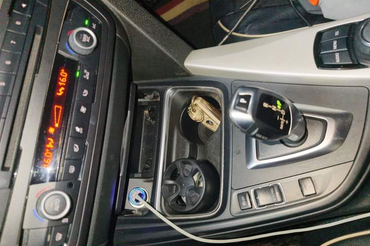 Used BMW 3 Series 2015 320Li Fashion Model Gear Lever