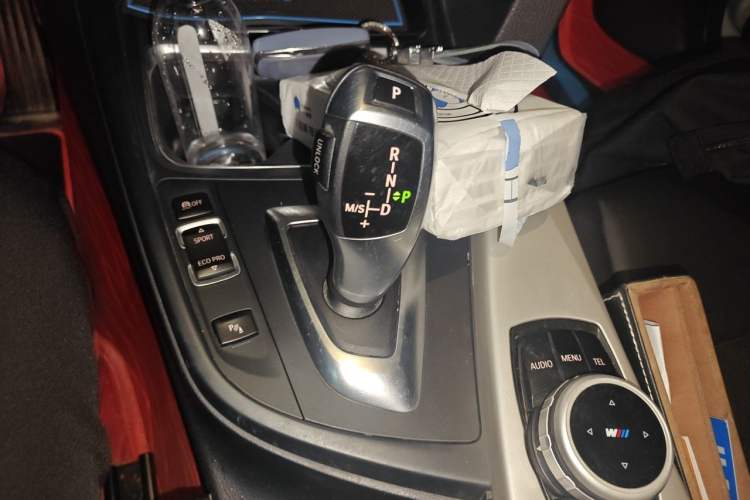 Used BMW 3 Series 2015 320Li Luxury Edition Fashion Model Gear Lever
