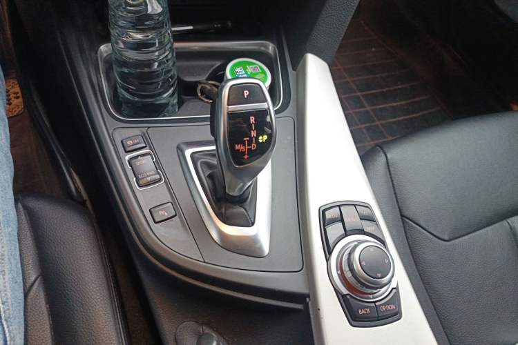 Used BMW 3 Series 2015 328Li Fashion Model Gear Lever