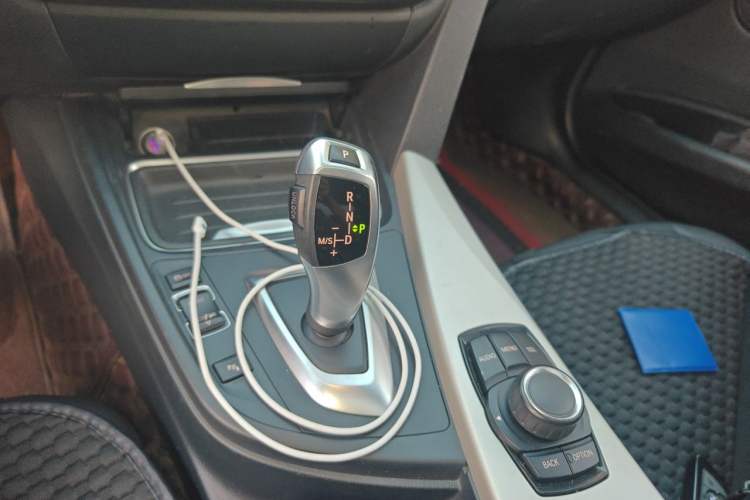 Used BMW 3 Series 2015 320Li Luxury Edition Fashion Model Gear Lever