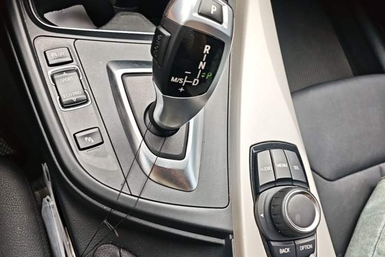 Used BMW 3 Series 2015 320i Fashion Model Gear Lever
