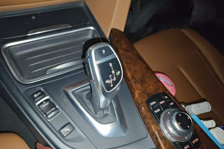 Used BMW 3 Series 2015 320Li Luxury Design Package Gear Lever