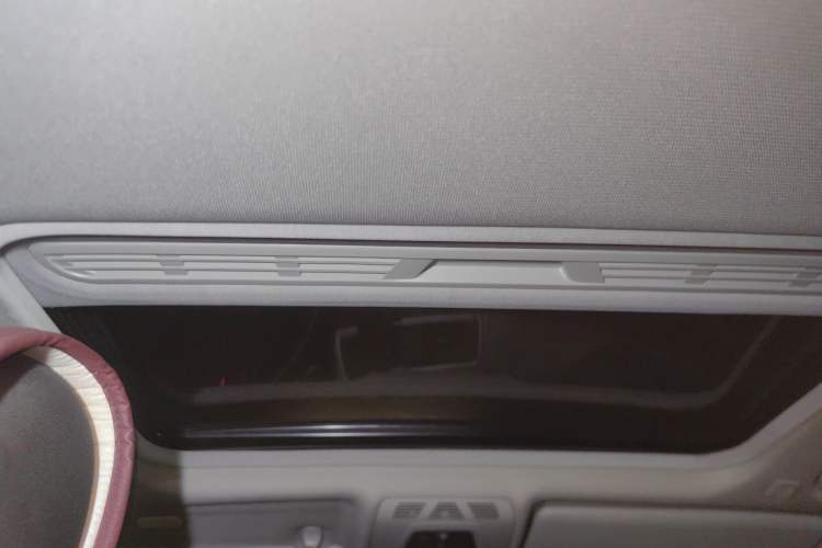 Used BMW 3 Series 2015 320Li Fashion Model Headliner