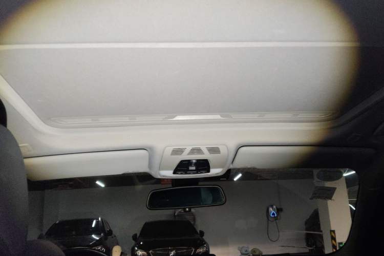 Used BMW 3 Series 2015 316Li Fashion Model Headliner