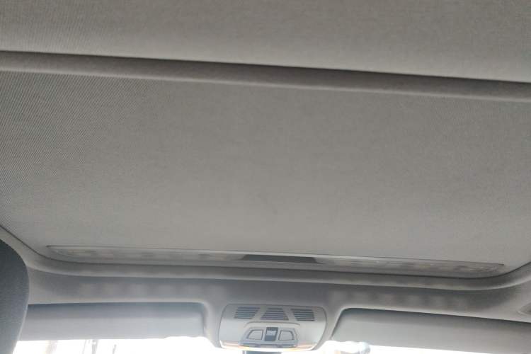 Used BMW 3 Series 2015 320Li Fashion Model Headliner