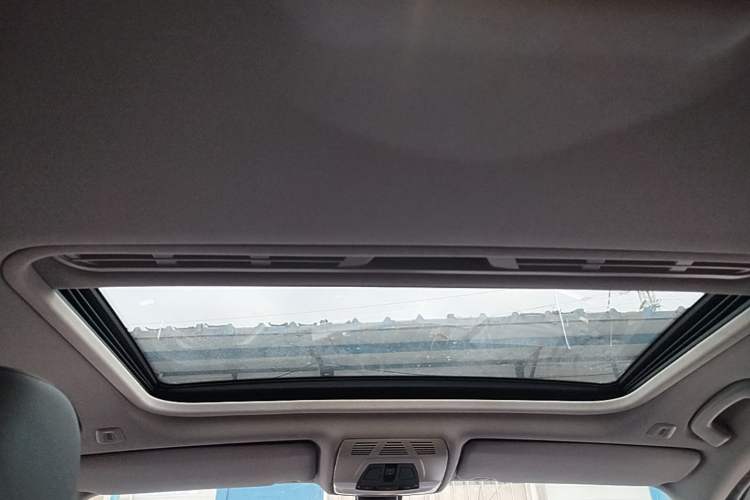 Used BMW 3 Series 2015 320Li Fashion Model Headliner