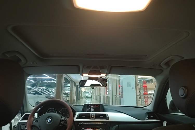 Used BMW 3 Series 2015 320i Luxury Line Stylish Edition Headliner