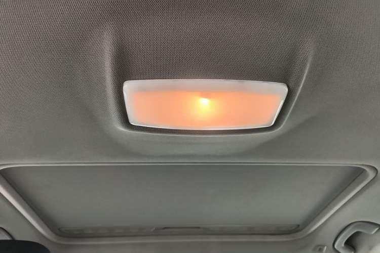 Used BMW 3 Series 2015 320i Luxury Line Stylish Edition Headliner