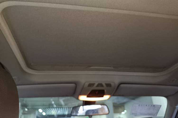 Used BMW 3 Series 2015 320i Active Edition Headliner