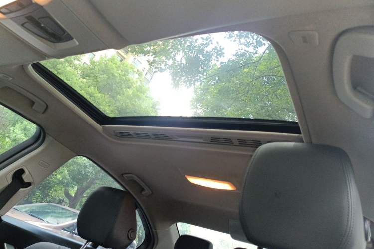 Used BMW 3 Series 2015 320i Luxury Line Stylish Edition Headliner