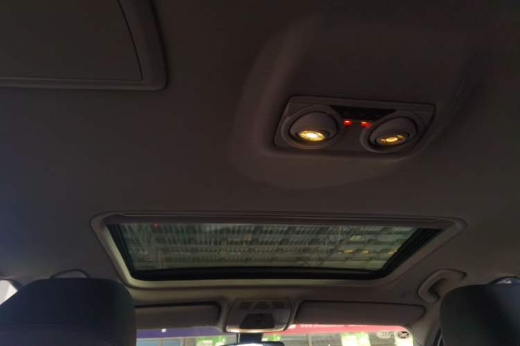 Used BMW 3 Series 2015 320Li Luxury Edition Fashion Model Headliner