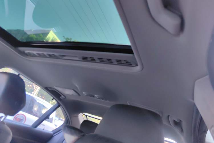 Used BMW 3 Series 2015 320Li Fashion Model Headliner