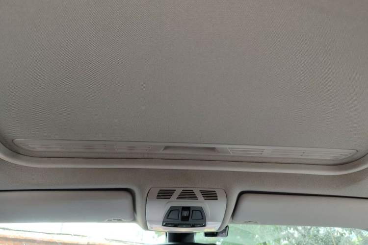 Used BMW 3 Series 2015 328Li Fashion Model Headliner