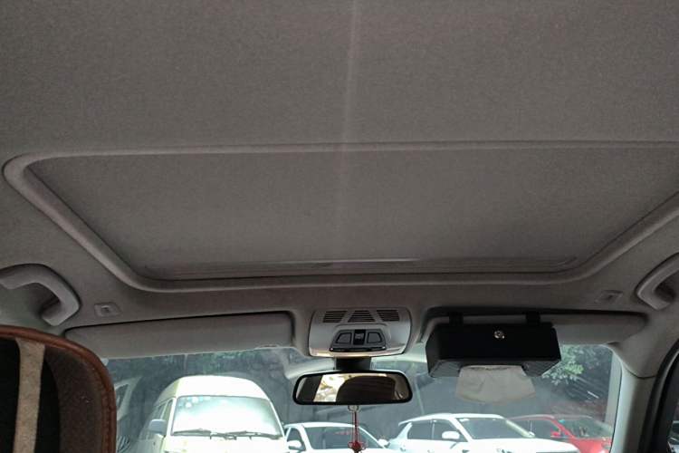 Used BMW 3 Series 2015 316Li Fashion Model Headliner