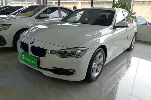 Used BMW 3 Series 2015 320i Luxury Line Stylish Edition