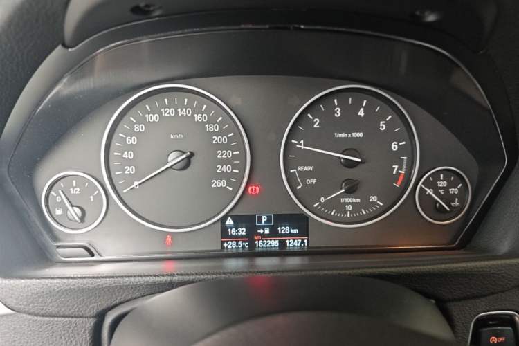 Used BMW 3 Series 2015 320i Fashion Model Instrument Cluster