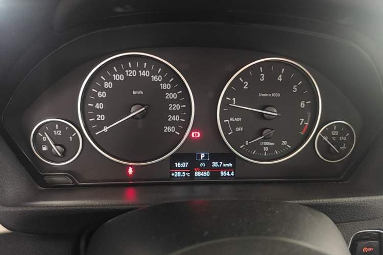 Used BMW 3 Series 2015 320Li Luxury Edition Fashion Model Instrument Cluster