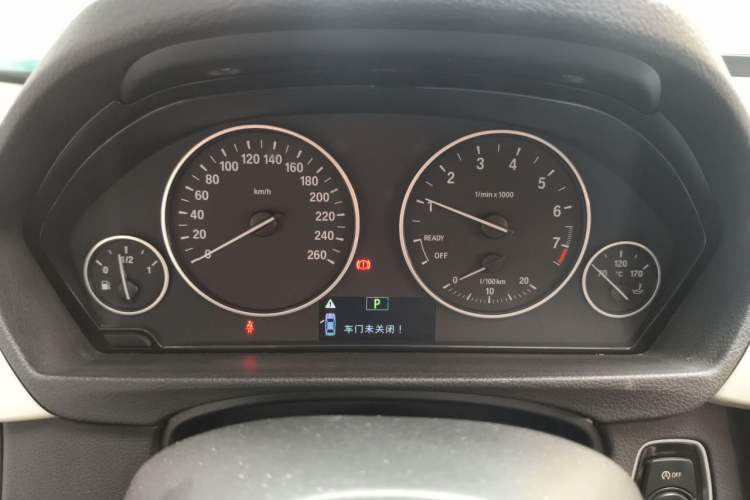 Used BMW 3 Series 2015 320i Luxury Line Stylish Edition Instrument Cluster