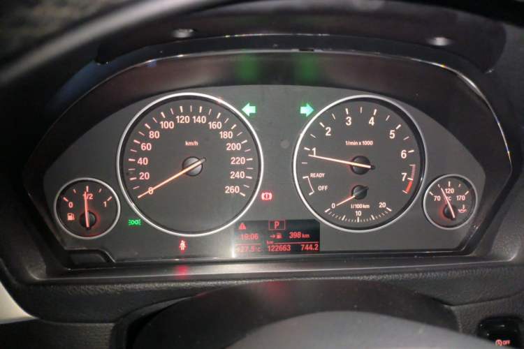 Used BMW 3 Series 2015 316Li Fashion Model Instrument Cluster