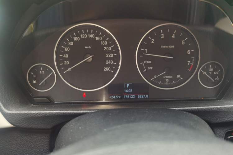 Used BMW 3 Series 2015 320Li Luxury Edition Fashion Model Instrument Cluster