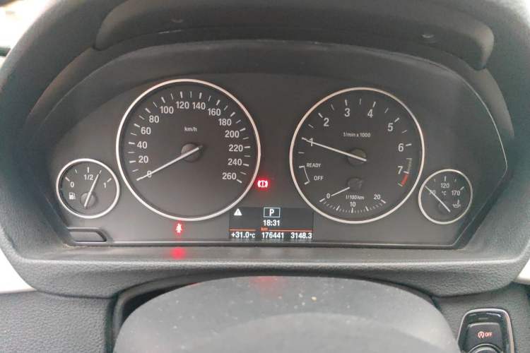 Used BMW 3 Series 2015 320Li Luxury Edition Fashion Model Instrument Cluster