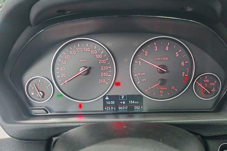 Used BMW 3 Series 2015 316Li Fashion Model Instrument Cluster