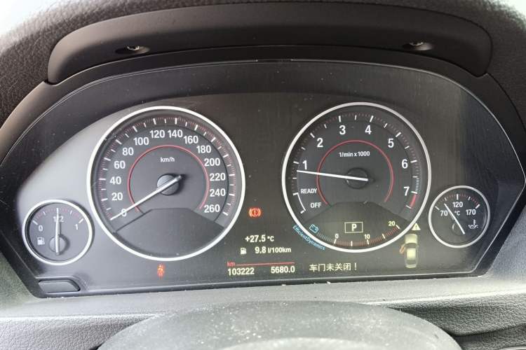 Used BMW 3 Series 2015 320i Luxury Edition Sports Design Package Instrument Cluster