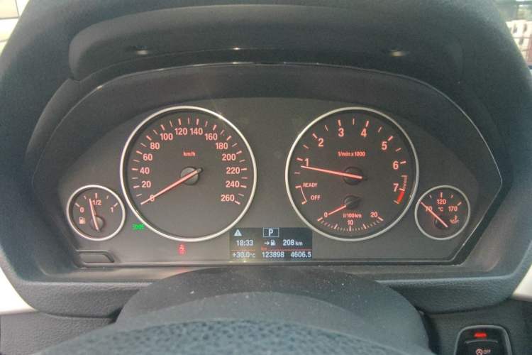 Used BMW 3 Series 2015 320Li Luxury Edition Fashion Model Instrument Cluster