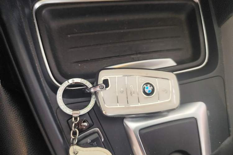 Used BMW 3 Series 2015 320Li Luxury Edition Fashion Model Interior 1