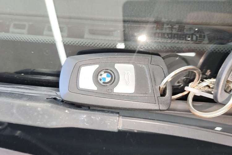 Used BMW 3 Series 2015 320Li Luxury Edition Fashion Model Interior 1