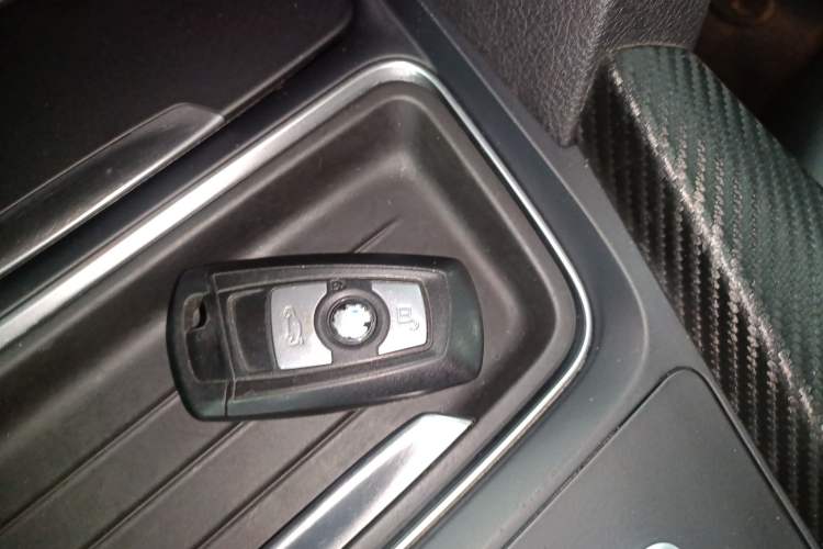Used BMW 3 Series 2015 320Li Luxury Edition Fashion Model Interior 1