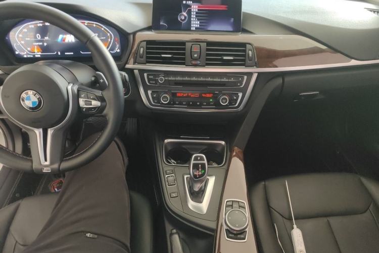 Used BMW 3 Series 2015 320Li Luxury Design Package Premium Edition Interior 1