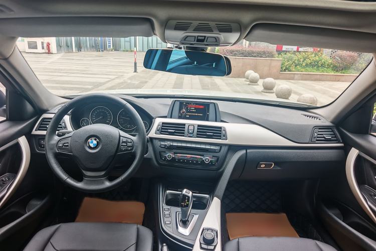 Used BMW 3 Series 2015 320Li Fashion Model Interior 10