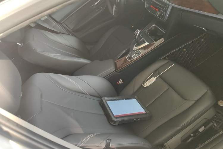 Used BMW 3 Series 2015 320Li Luxury Design Package Premium Edition Interior 10