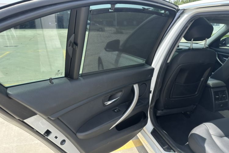 Used BMW 3 Series 2015 320Li Fashion Model Interior 2