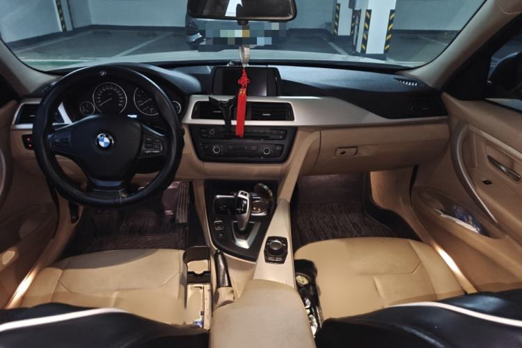 Used BMW 3 Series 2015 316Li Fashion Model Interior 2