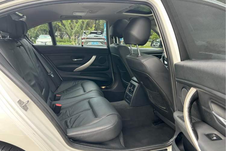 Used BMW 3 Series 2015 328Li xDrive Fashion Model Interior 2