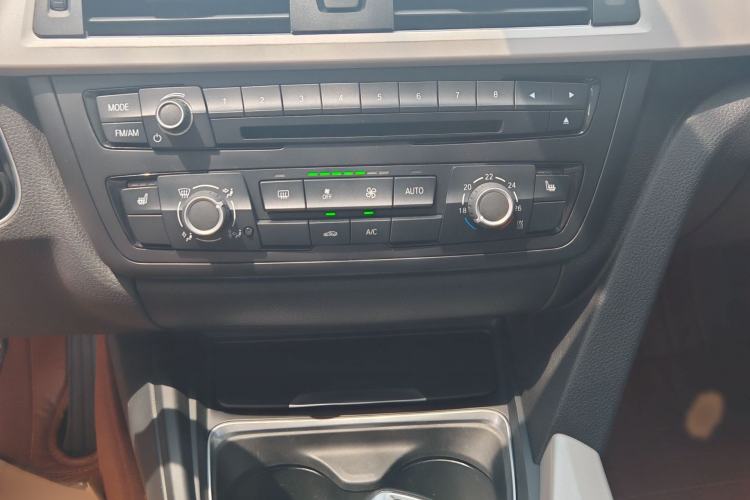Used BMW 3 Series 2015 316Li Fashion Model Interior 2