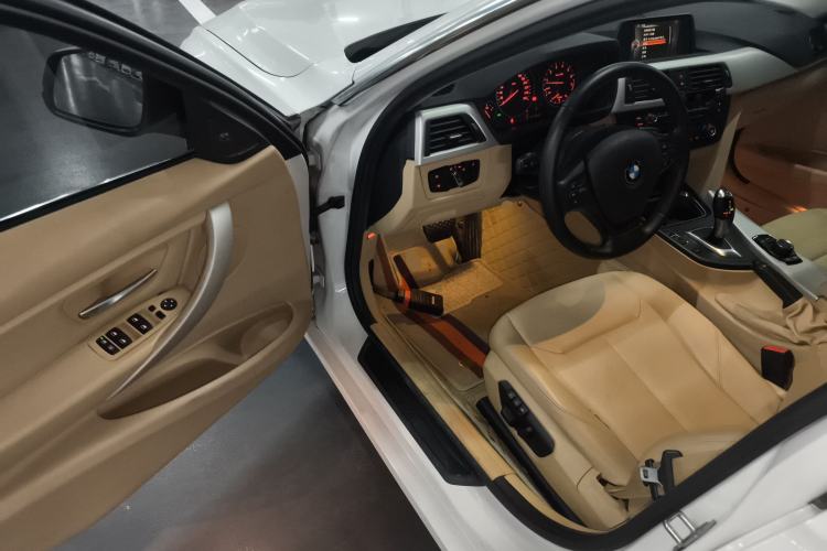 Used BMW 3 Series 2015 320Li Luxury Edition Fashion Model Interior 3