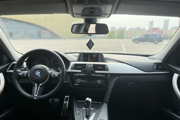 Used BMW 3 Series 2015 320Li Luxury Edition Fashion Model Interior 3