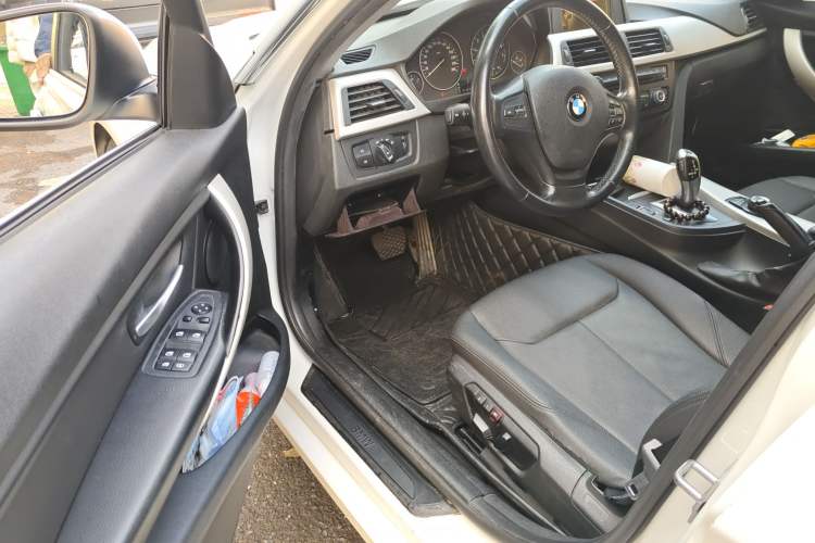 Used BMW 3 Series 2015 320Li Fashion Model Interior 3