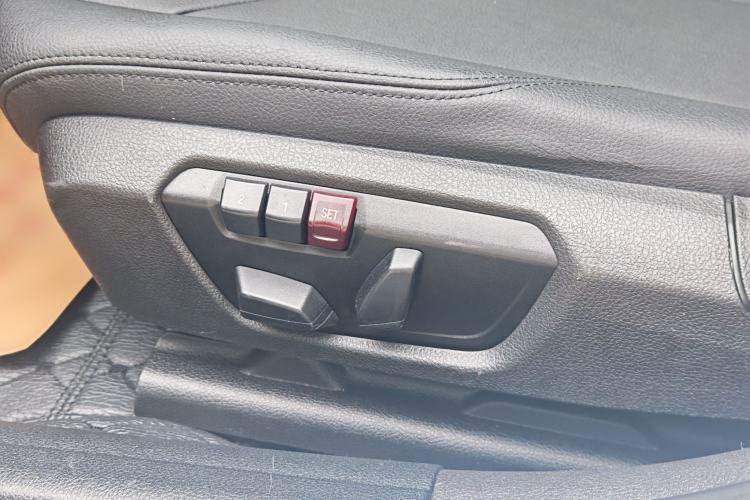 Used BMW 3 Series 2015 320Li Fashion Model Interior 4
