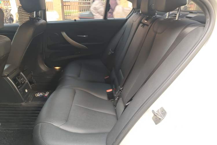 Used BMW 3 Series 2015 320Li Fashion Model Interior 4