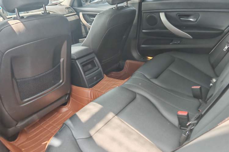 Used BMW 3 Series 2015 316Li Fashion Model Interior 4
