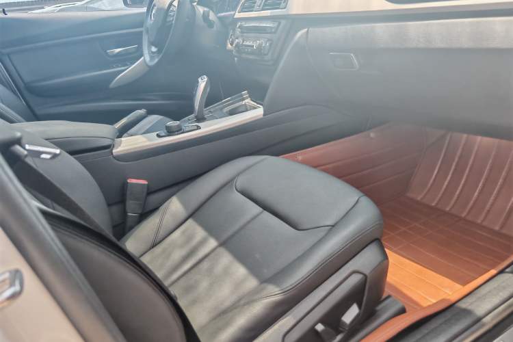 Used BMW 3 Series 2015 316Li Fashion Model Interior 6