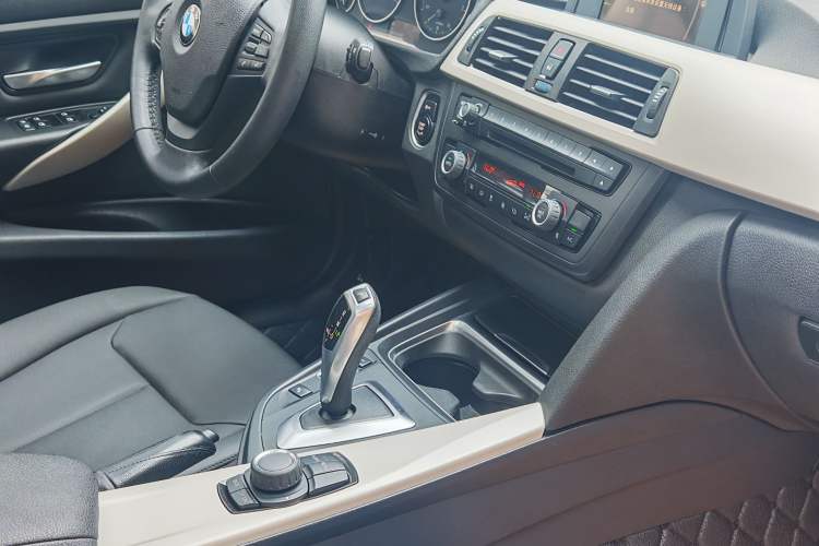 Used BMW 3 Series 2015 320Li Fashion Model Interior 7